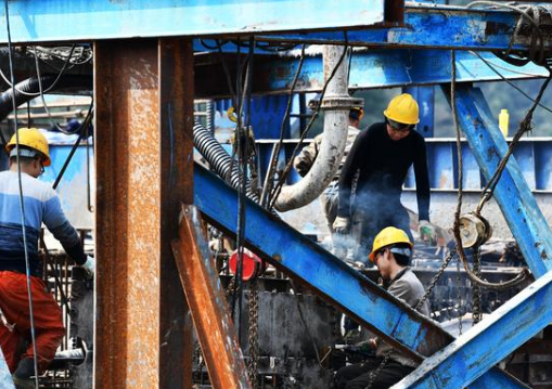 貴州劍榕高速清水江特大橋建設手拉葫蘆的應用